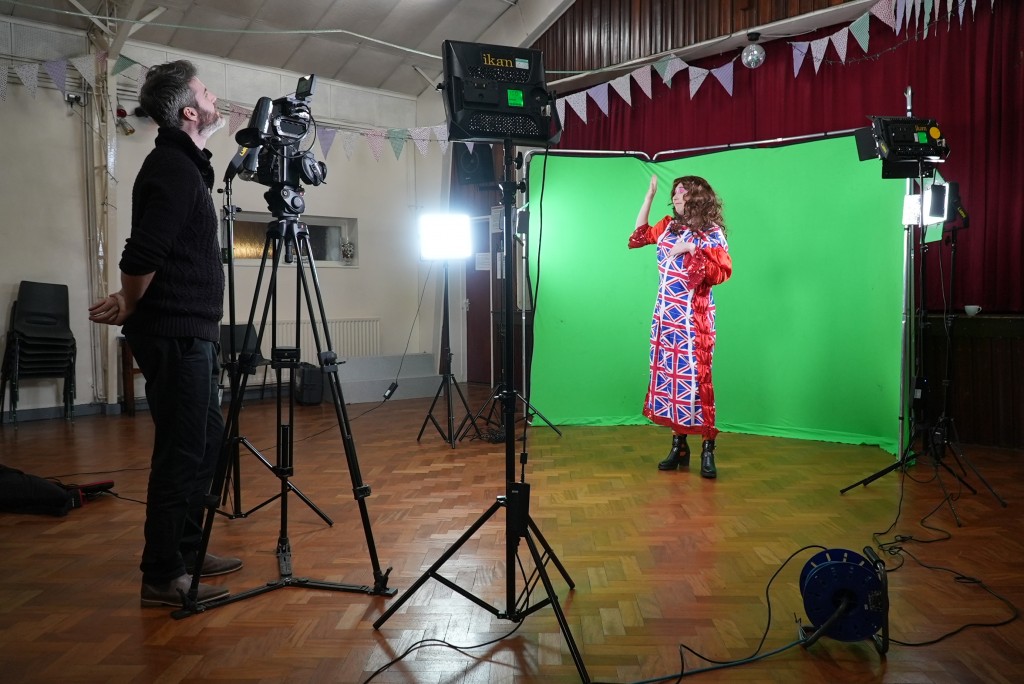 Green screen ahead of live stream